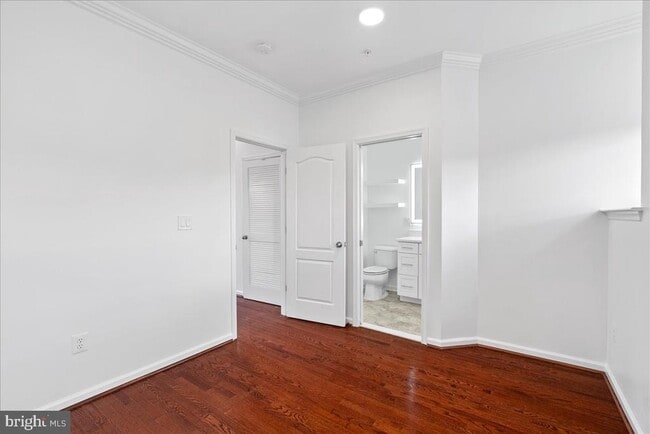 Building Photo - 702 Sentry Square