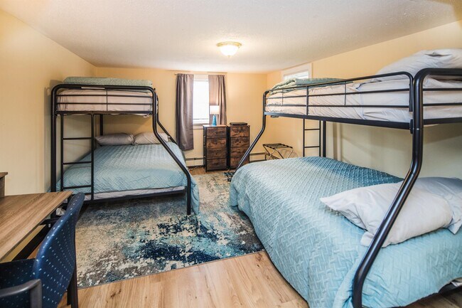 Building Photo - 81 Mountain Commons Rd