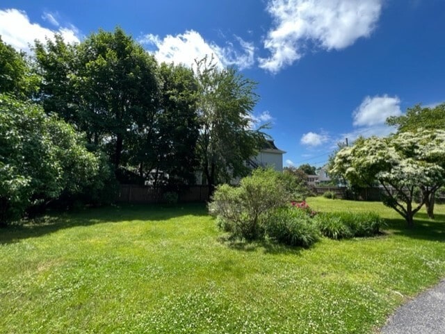 Building Photo - 5 Tibbetts St