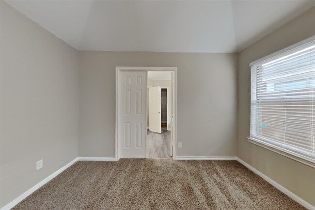 Building Photo - 22819 Williamschase Dr