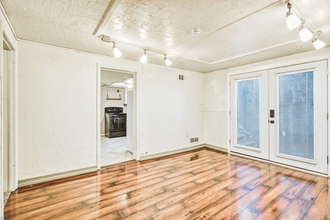 Building Photo - 1463 E 2700 S