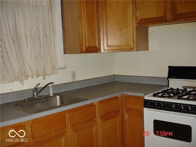 Building Photo - 5134 Indianola Ave