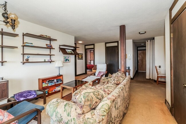 Building Photo - Fully Furnished Lower Unit In Berkeley!
