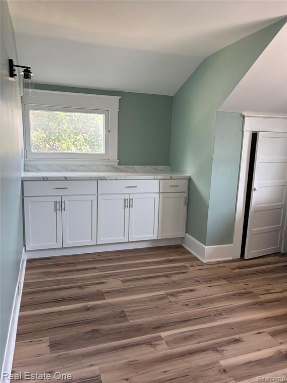 Building Photo - 319 W Parent Ave