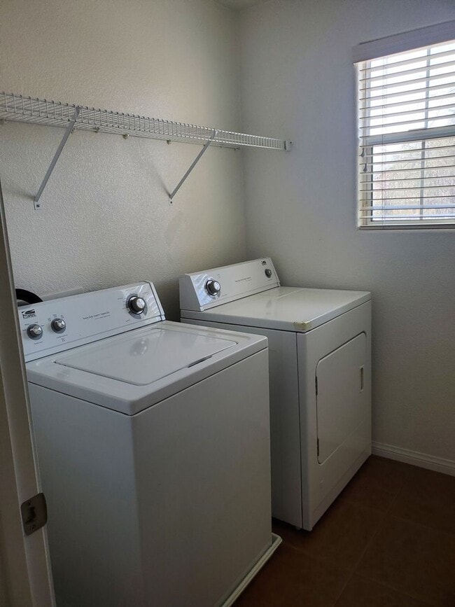 Building Photo - A Fabulous 3 Bedroom, 2 Bathroom  HOME IN ...