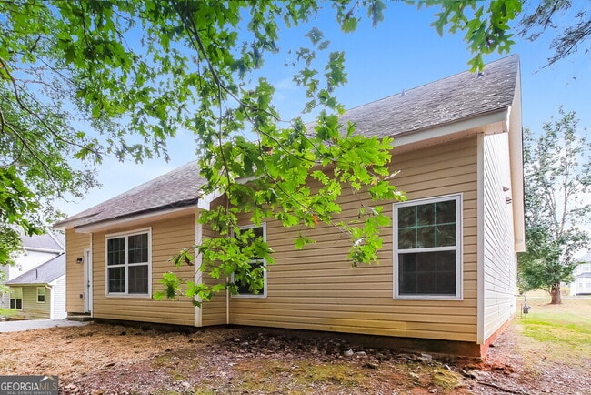 Building Photo - 230 Cinnamon Oak Cir