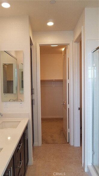 Building Photo - 908 N Acacia Ct