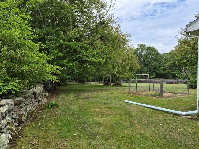 Building Photo - 345 Stone Church Rd