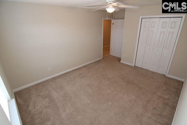 Building Photo - 5 Redbrush Ct