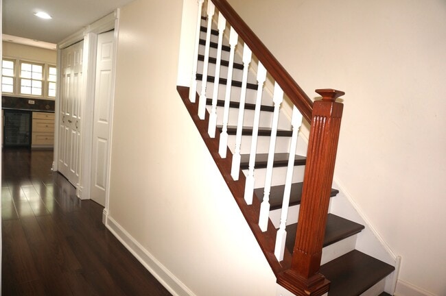 Building Photo - 1851 Longboat Dr