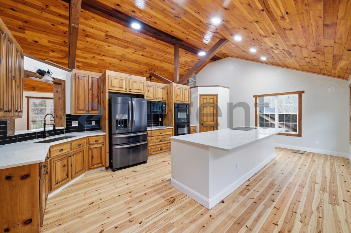 Building Photo - 72 Country Creek Rd