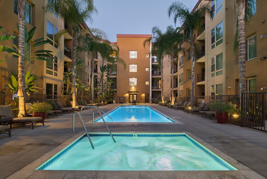 Reveal 21201 Kittridge St Woodland Hills CA 91303 Apartment Finder