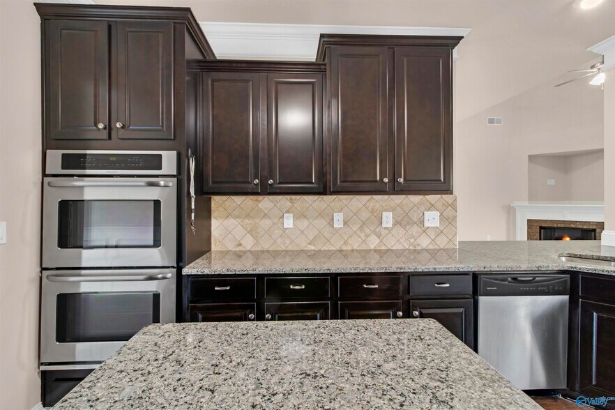 Building Photo - 110 Wolf Creek Trl SW