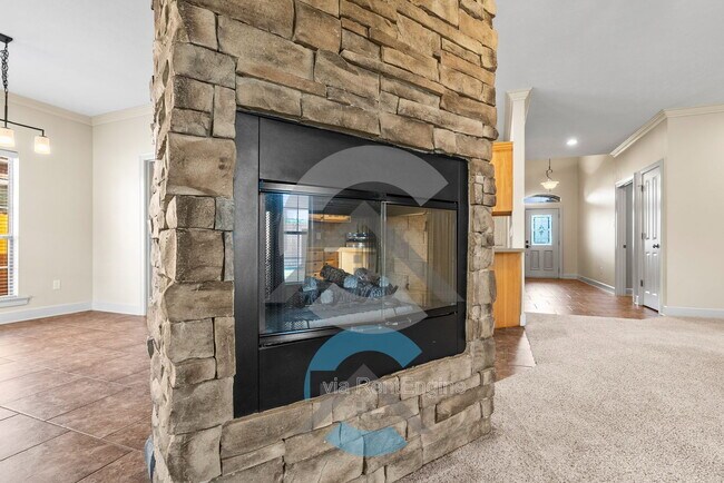 Building Photo - 1445 Champions Dr