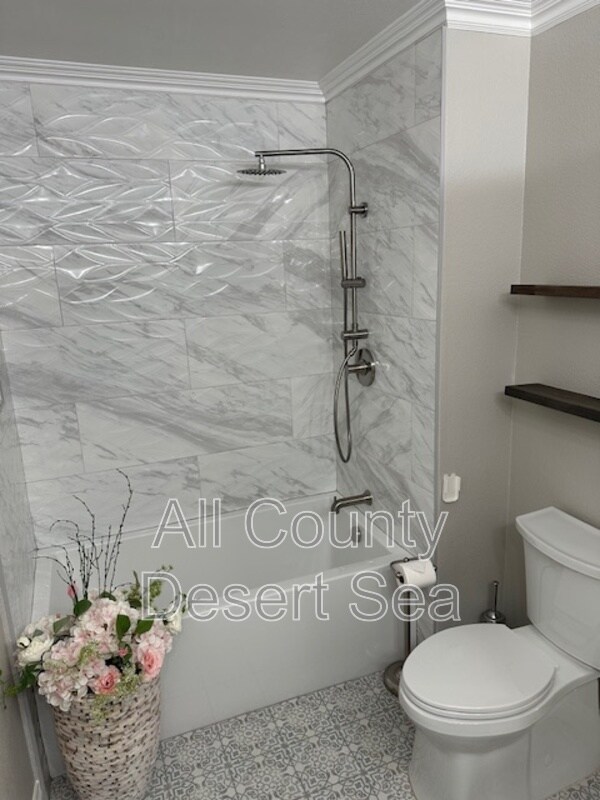 Building Photo - 7961 Southwind Cir