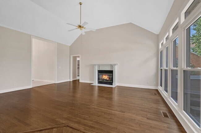 Building Photo - 375 Natchez Trace Ct