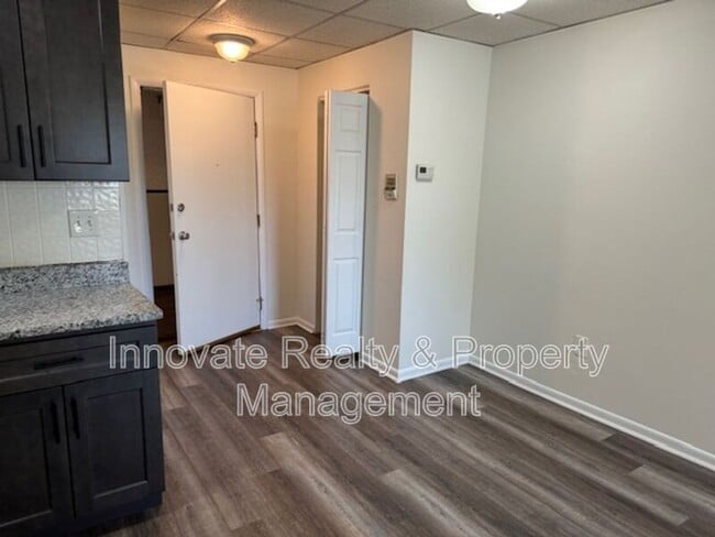 Building Photo - 29 Logan Ave