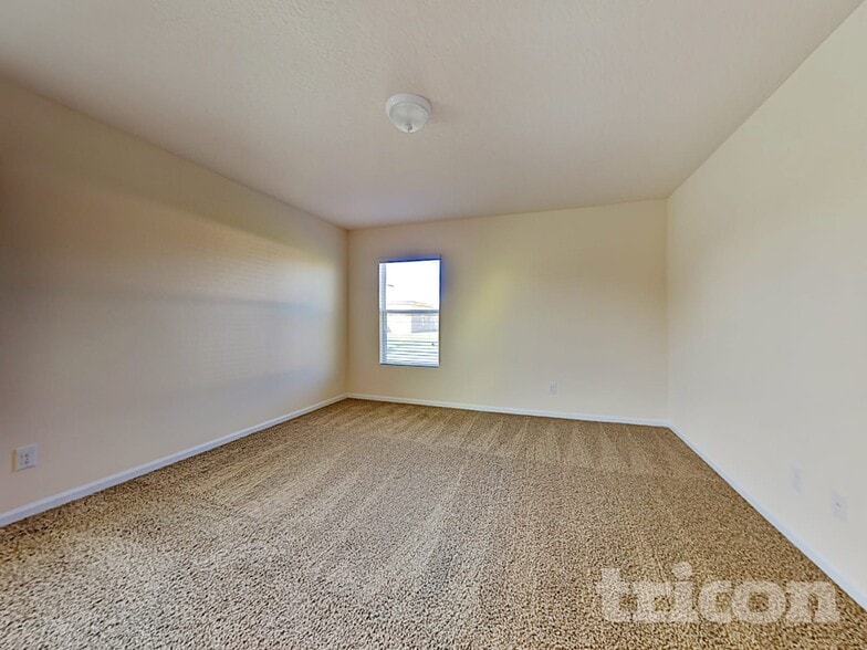 Building Photo - 3323 Canyon Falls Dr