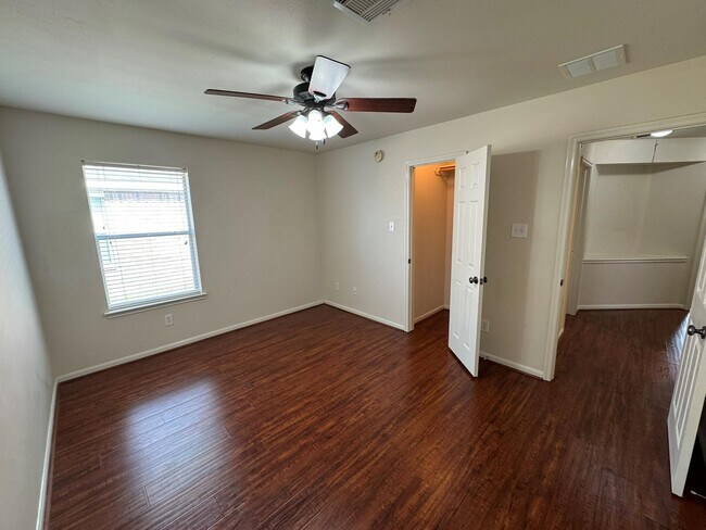 Building Photo - 9907 Rushing Springs Dr