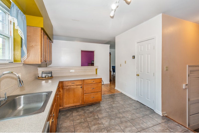 Building Photo - 273-273 Prince St