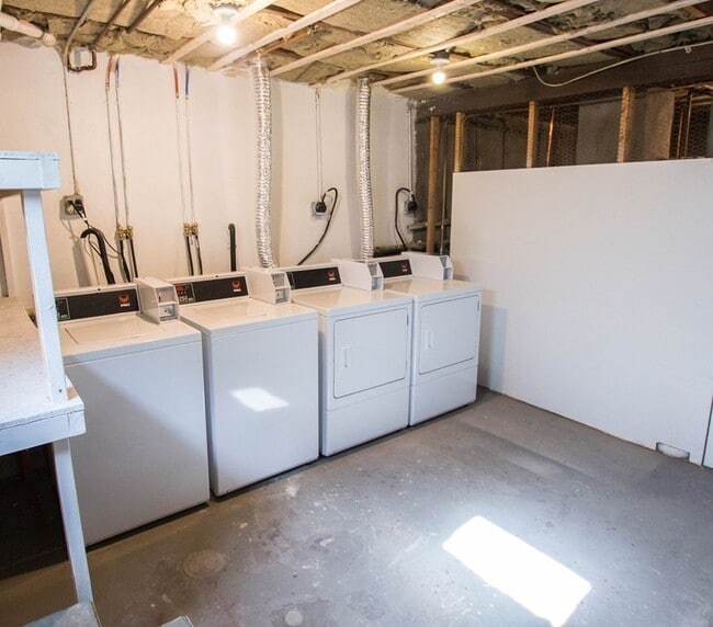 Building Photo - 113 Tremont St