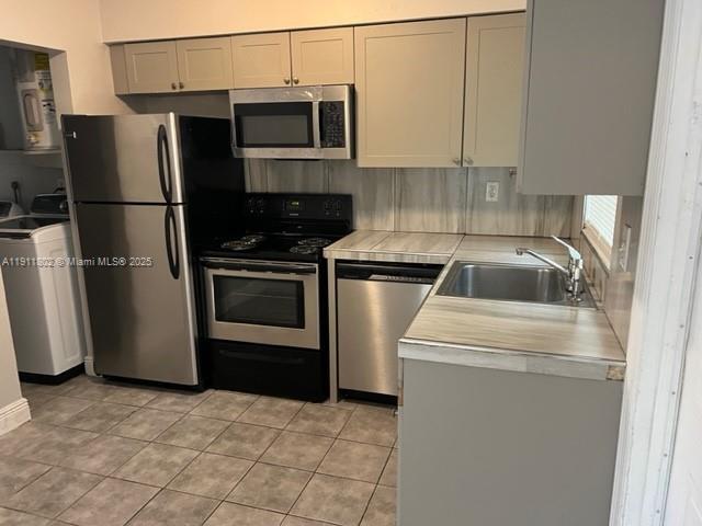 Building Photo - 1345 NW 8th Ave