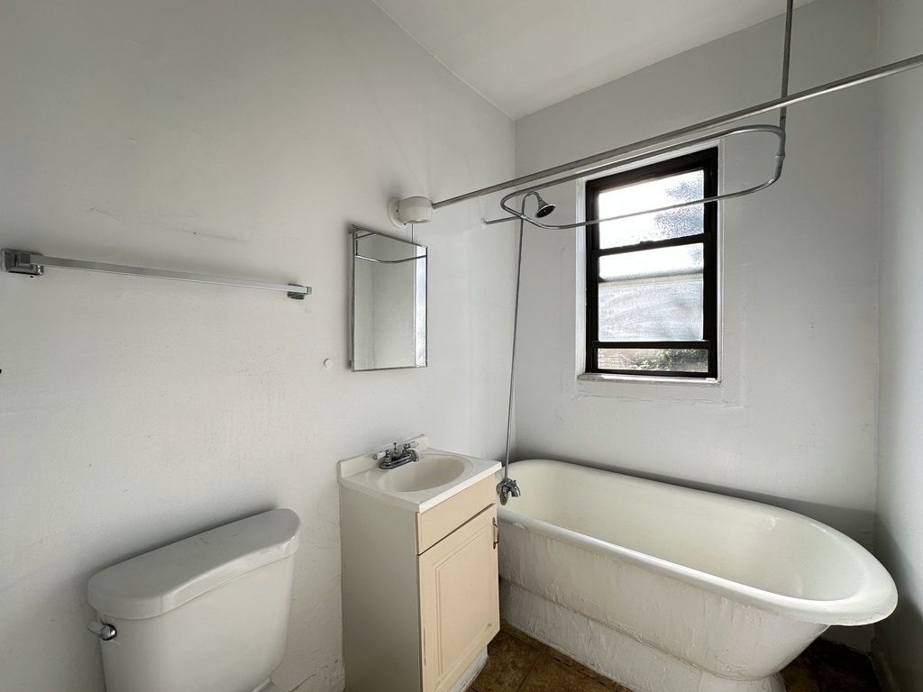 Building Photo - 2520 N Kedzie Blvd