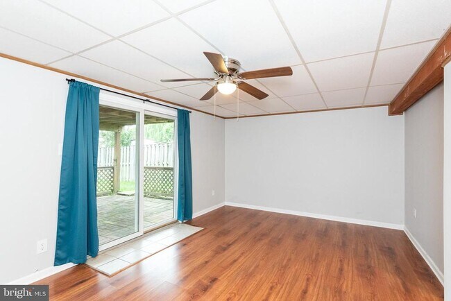 Building Photo - 3348 Raccoon Ct