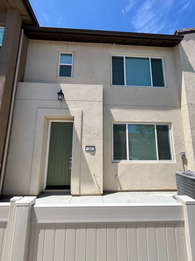 Building Photo - 54 Harmony Dr