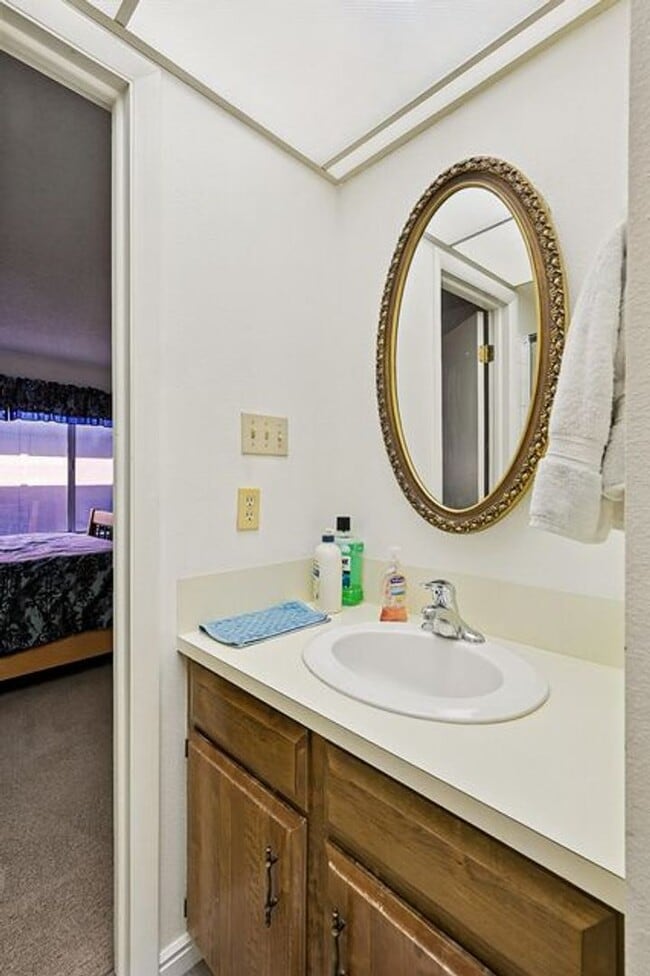 Building Photo - 901 3 Fountains Dr