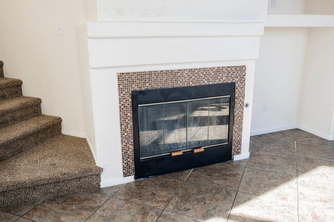 Building Photo - Honey, I’m Home! This Lovely 3 Bedroom, Two-Story Home Is Located In Summerlin.