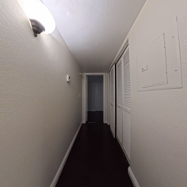 Building Photo - 3125 Casey Dr