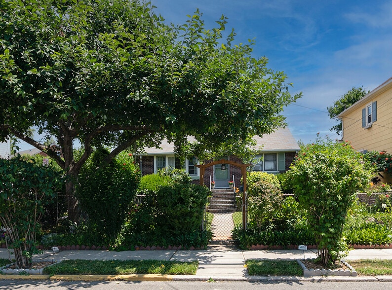 Building Photo - 479 Park Ave