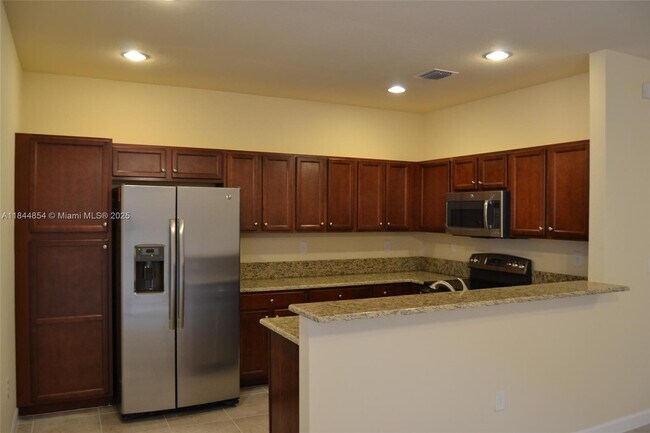 Building Photo - 9321 SW 171st Ct