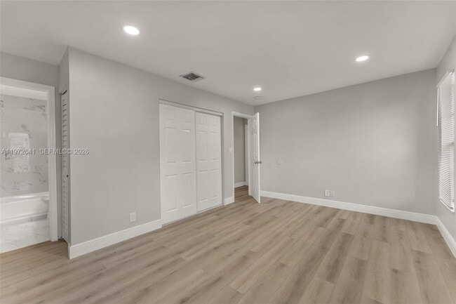 Building Photo - 10375 NW 35th St