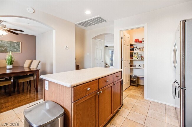 Building Photo - 9065 Hanging Tapestry Ct