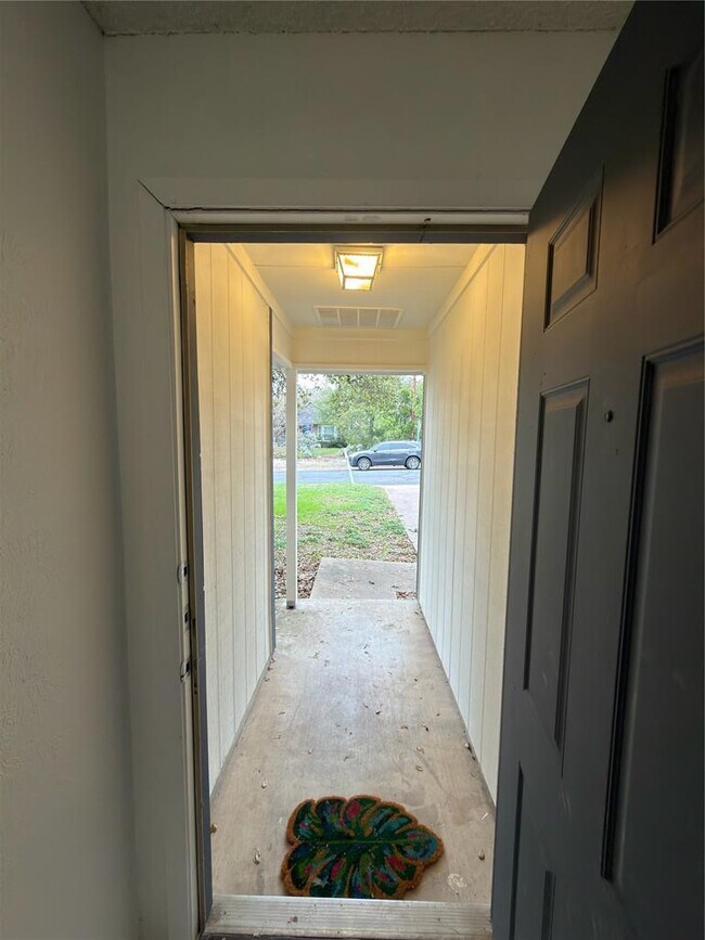 Building Photo - 5601 Porsche Ln