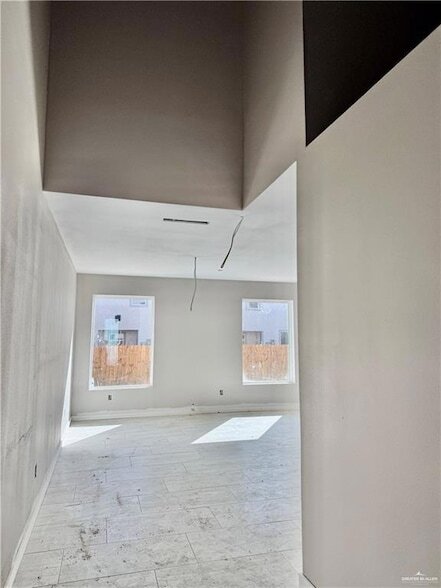 Building Photo - 2206 Corales St