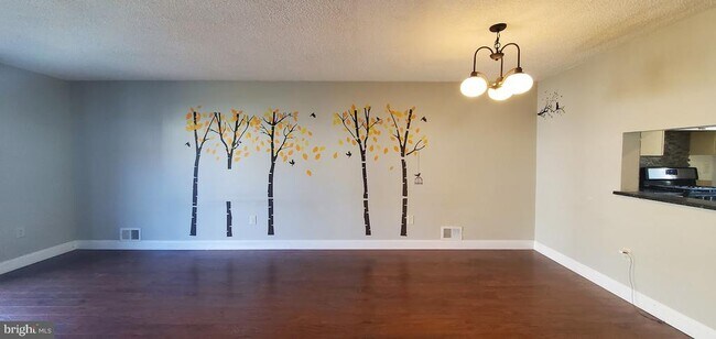 Building Photo - 44 O'Neill Ct