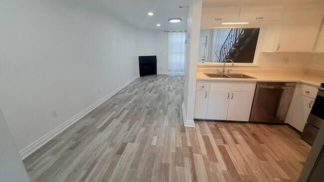 Building Photo - 22684 Minona Dr