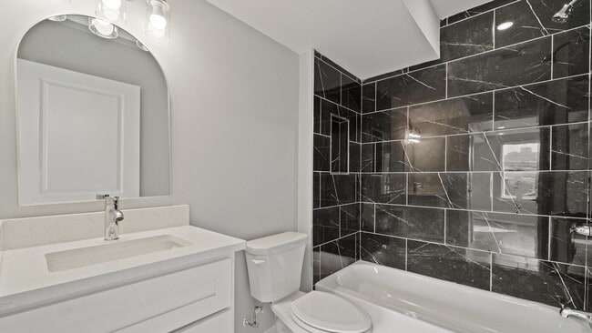 Building Photo - 1432 Ogden St