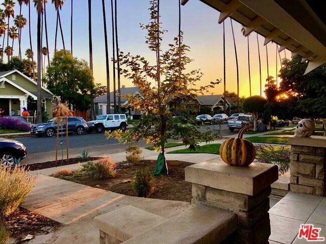 Building Photo - 2345 W 30th St