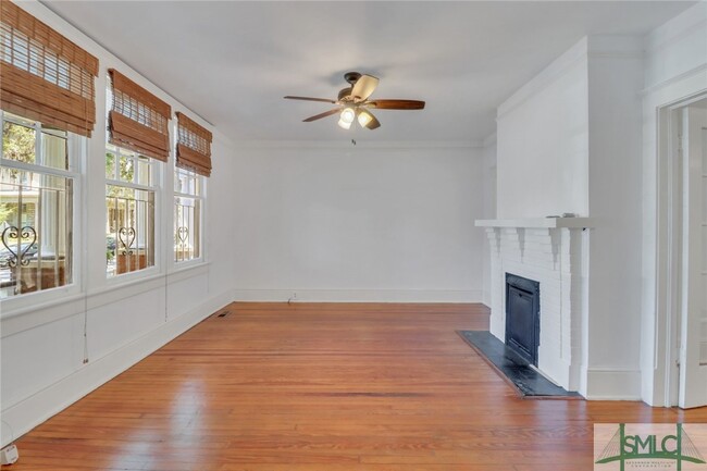 Building Photo - 11 E 34th St