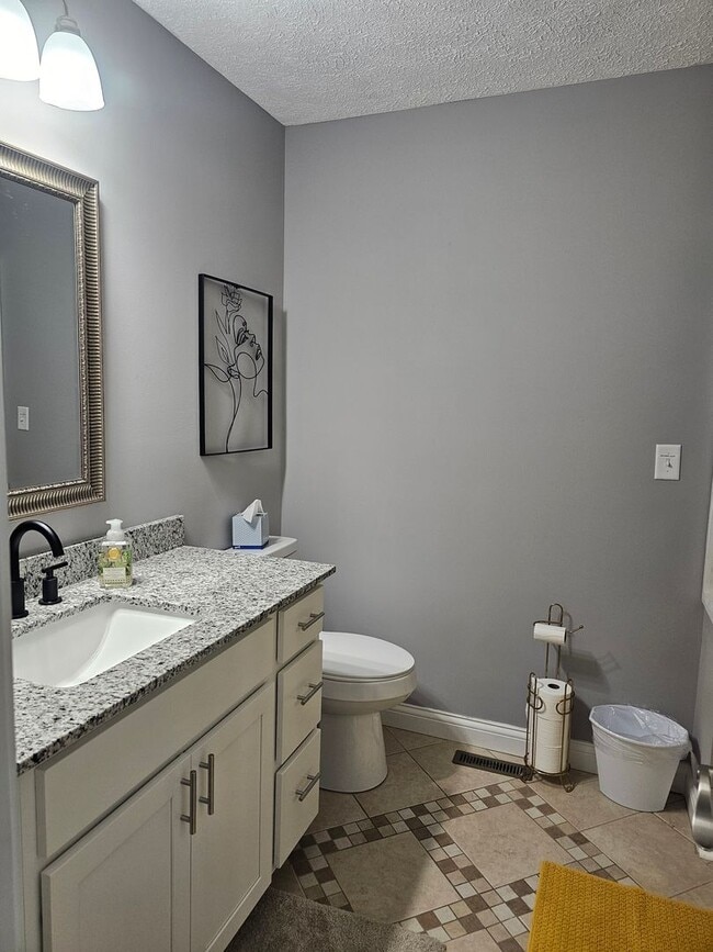 Building Photo - Family Friendly Home With Pool In Greensburg, IN