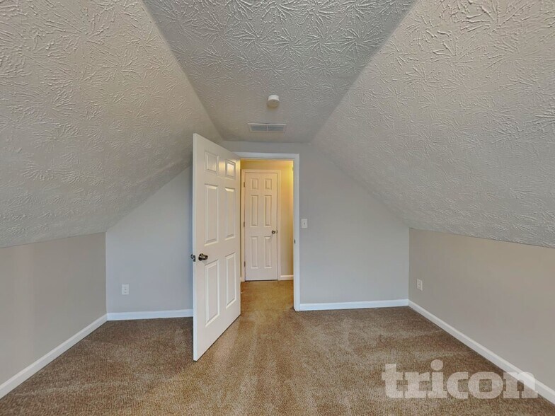 Building Photo - 1219 Catalina Pkwy