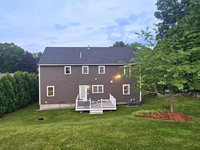 Building Photo - 34 Fieldstone Dr