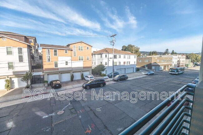 Building Photo - 1459 MacArthur Blvd