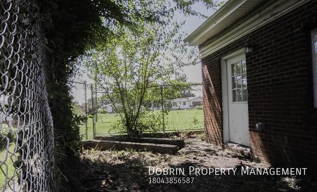 Building Photo - 1011 Kinney St