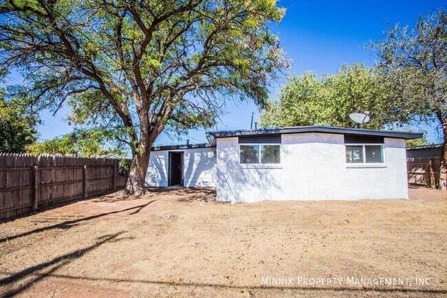Building Photo - 2725 63rd St