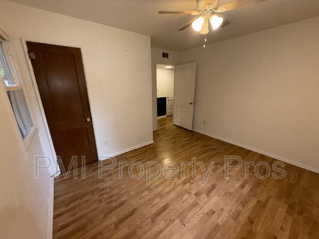 Building Photo - 5662 N 39th St